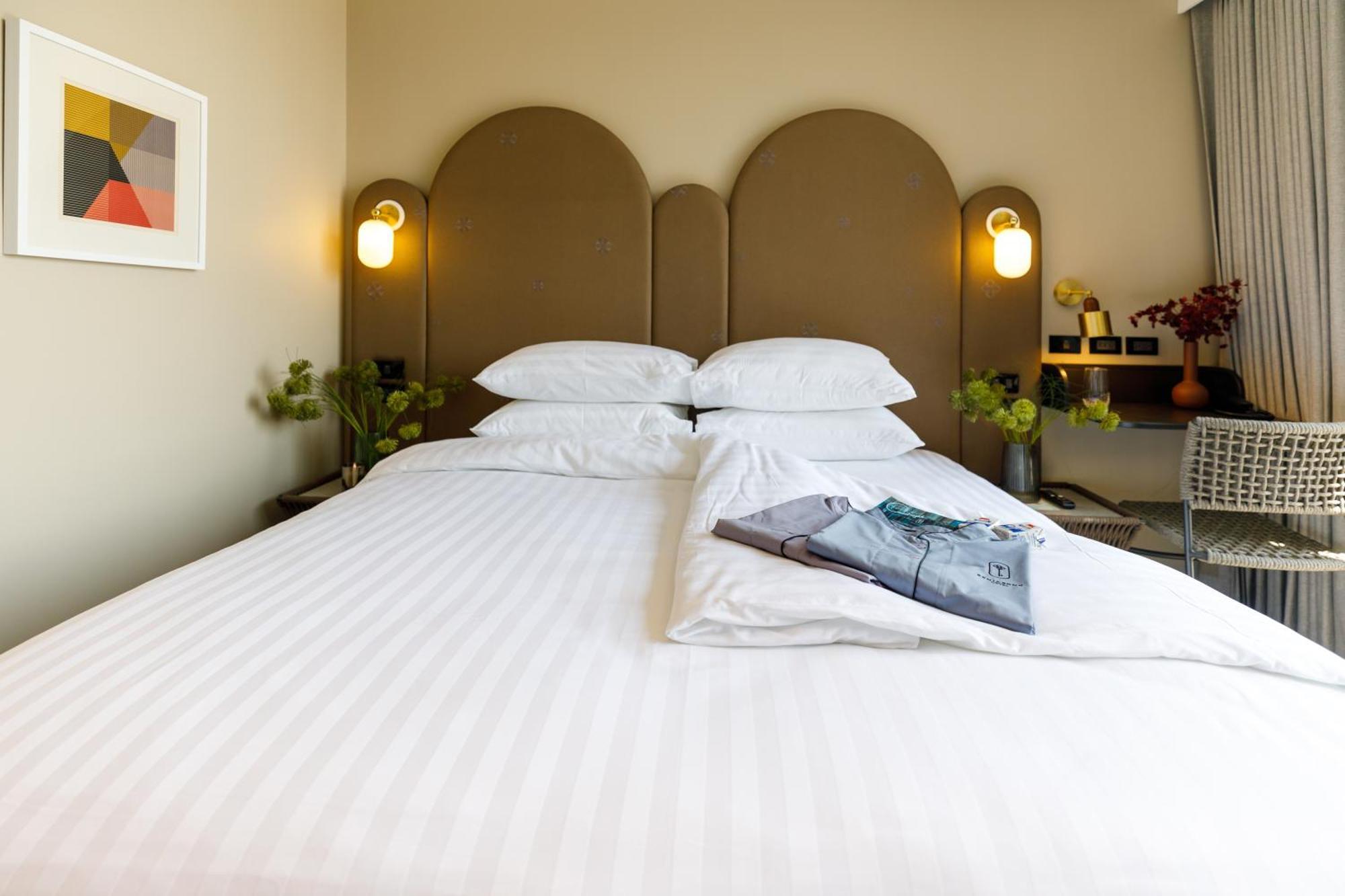 Benjarong Hotel Бангкок Экстерьер фото